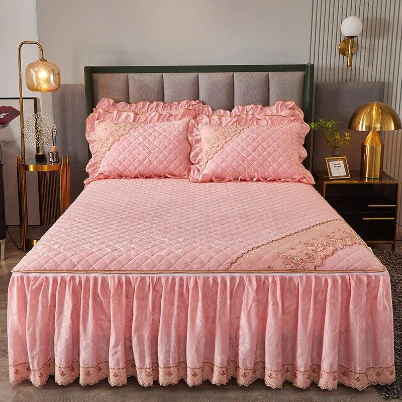 Queen Quilted Bedspread Set
